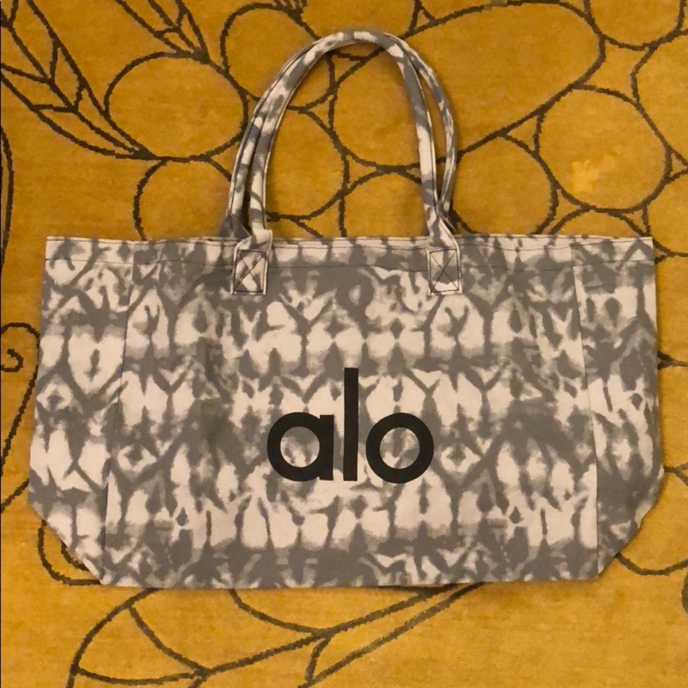 Alo yoga tote bag